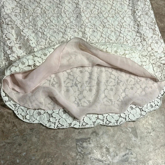 Floral White ,off white,lace sheer top ,with pink underlay, Ariztia Talula, - Picture 9 of 17